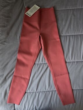 ​NWT Lululemon Glow Up High-Rise Tight 25" - Desert Red (Size 6)